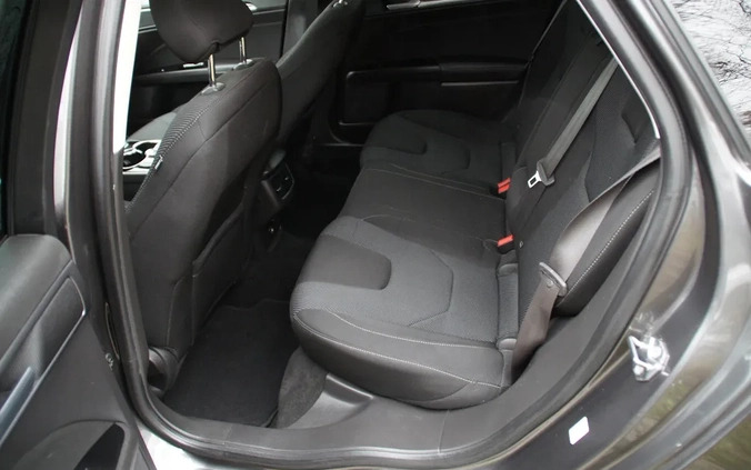Ford Mondeo cena 39900 przebieg: 239000, rok produkcji 2016 z Kutno małe 301